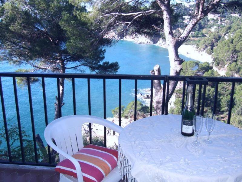 Apartamentos Cala Llevado Tossa de Mar Esterno foto