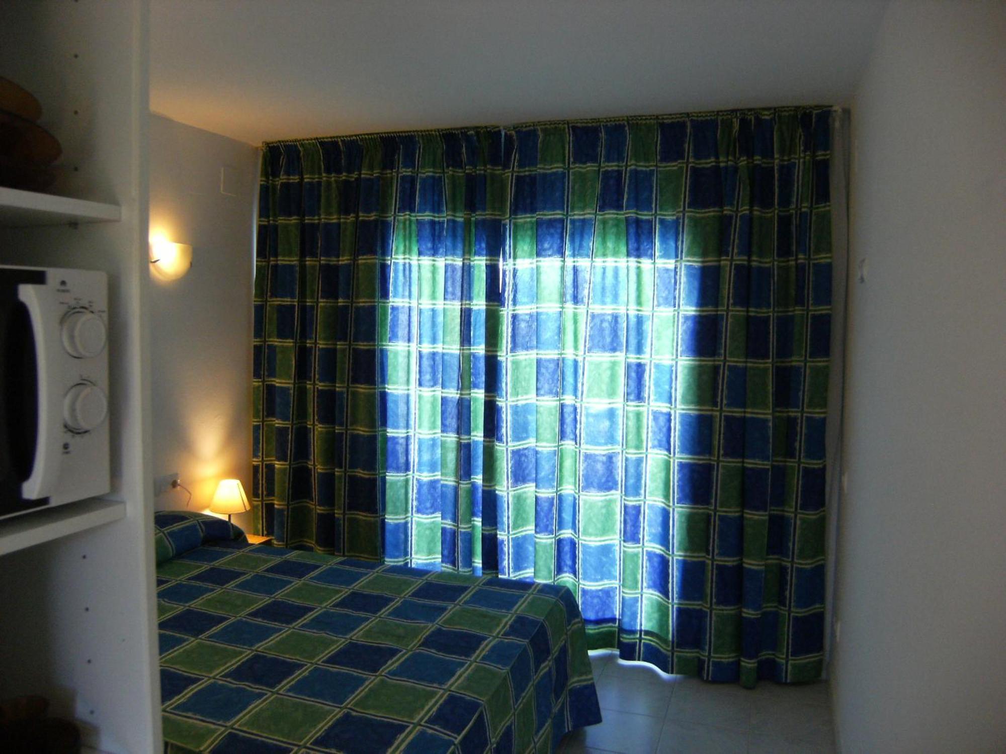 Apartamentos Cala Llevado Tossa de Mar Esterno foto