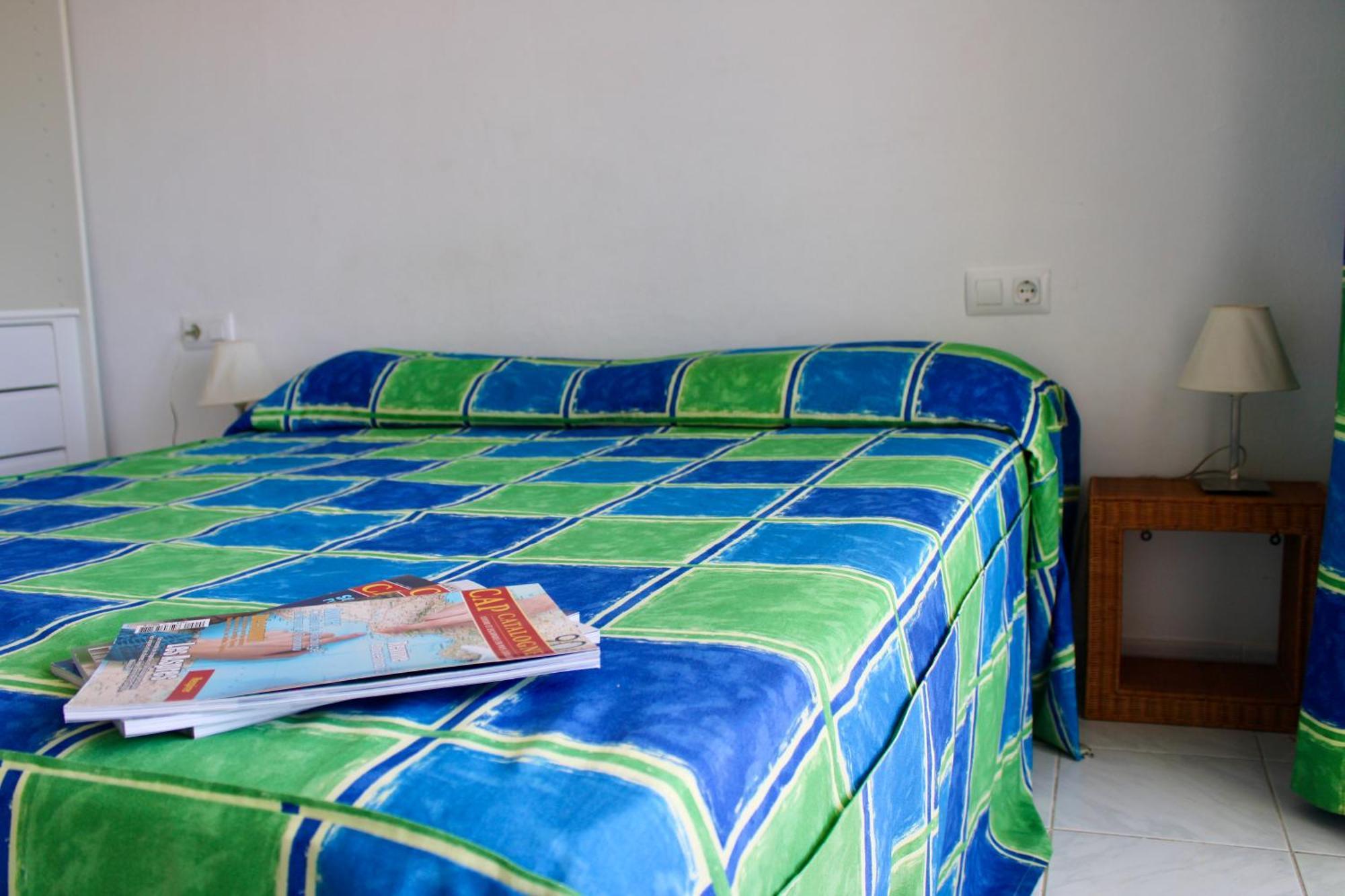 Apartamentos Cala Llevado Tossa de Mar Esterno foto